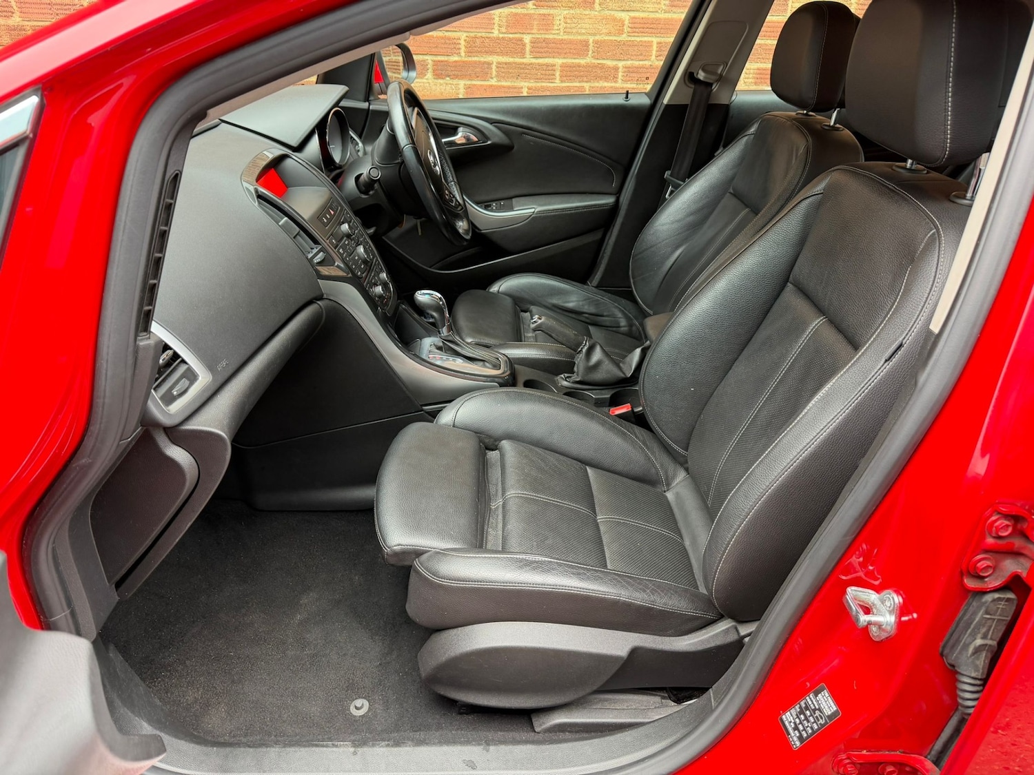 Used Vauxhall Astra 2014 for sale - 77050300: Photo 3