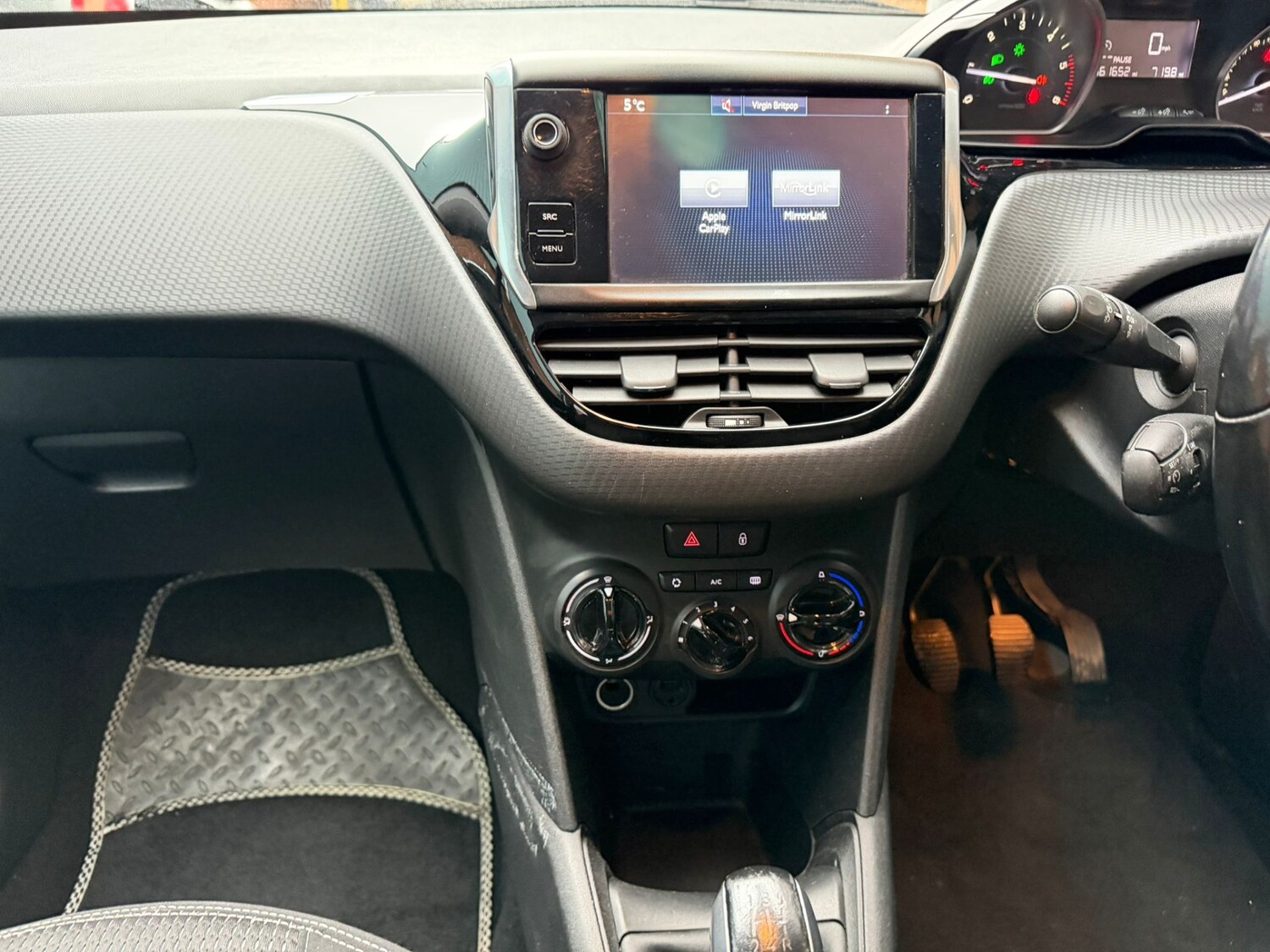 Used Peugeot 208 2017 for sale - 77755956: Photo 15