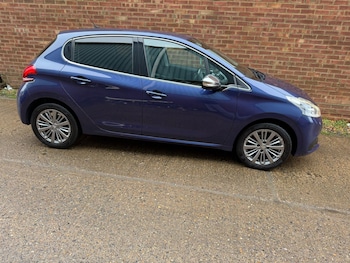 Used Peugeot 208 2017 for sale - 77755956: Photo