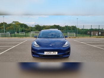 Used Tesla Model 3 2019 for sale - 75698003: Photo