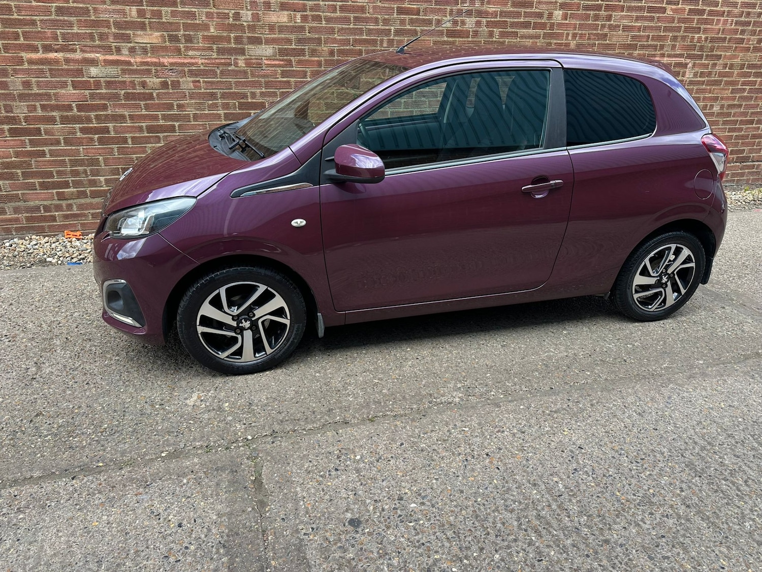 Used Peugeot 108 2015 for sale - 76541502: Photo 8