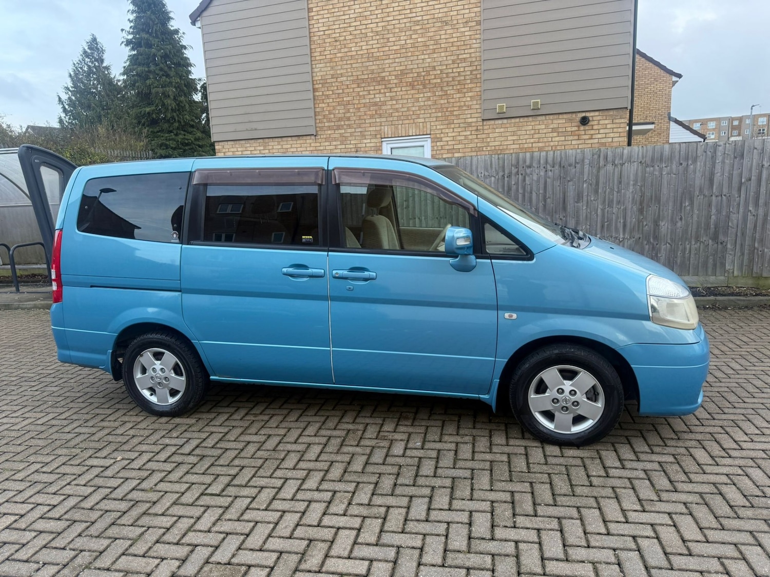 Used Nissan Serena 2021 for sale - 77483997: Photo 2