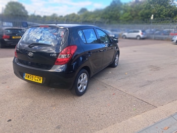 Used Hyundai i20 2010 for sale - 75698004: Photo