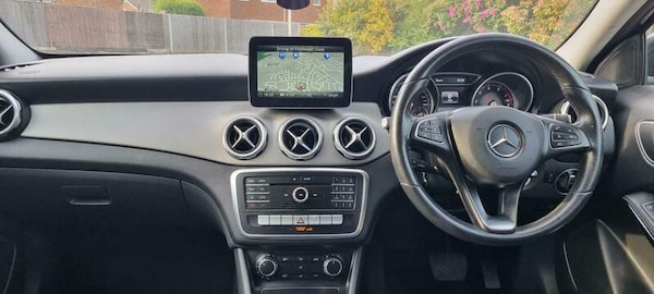 Used Mercedes-Benz C Class 2019 for sale - 74761569: Photo 19