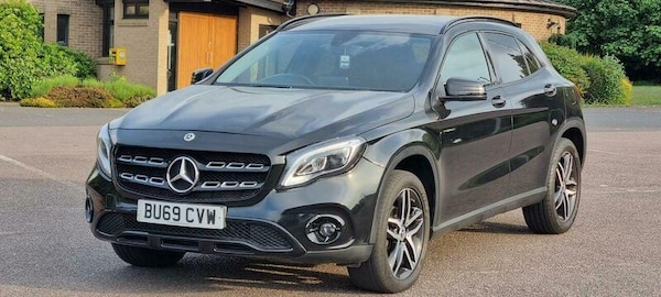 Used Mercedes-Benz C Class 2019 for sale - 74761569: Photo 1
