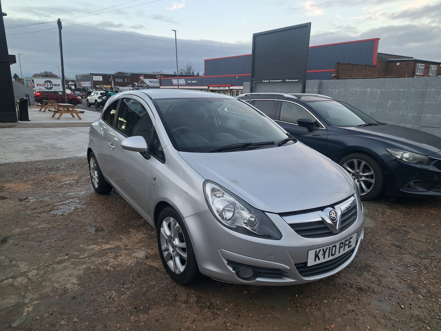 Used Vauxhall Corsa 2010 for sale - 76511072: Photo 1
