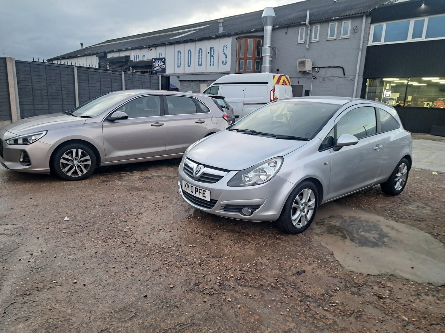 Used Vauxhall Corsa 2010 for sale - 76511072: Photo 4