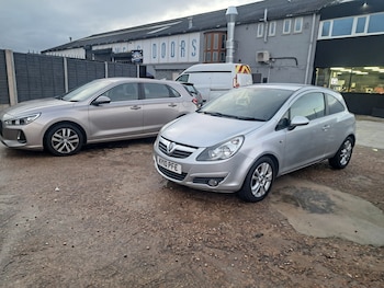 Used Vauxhall Corsa 2010 for sale - 76511072: Photo