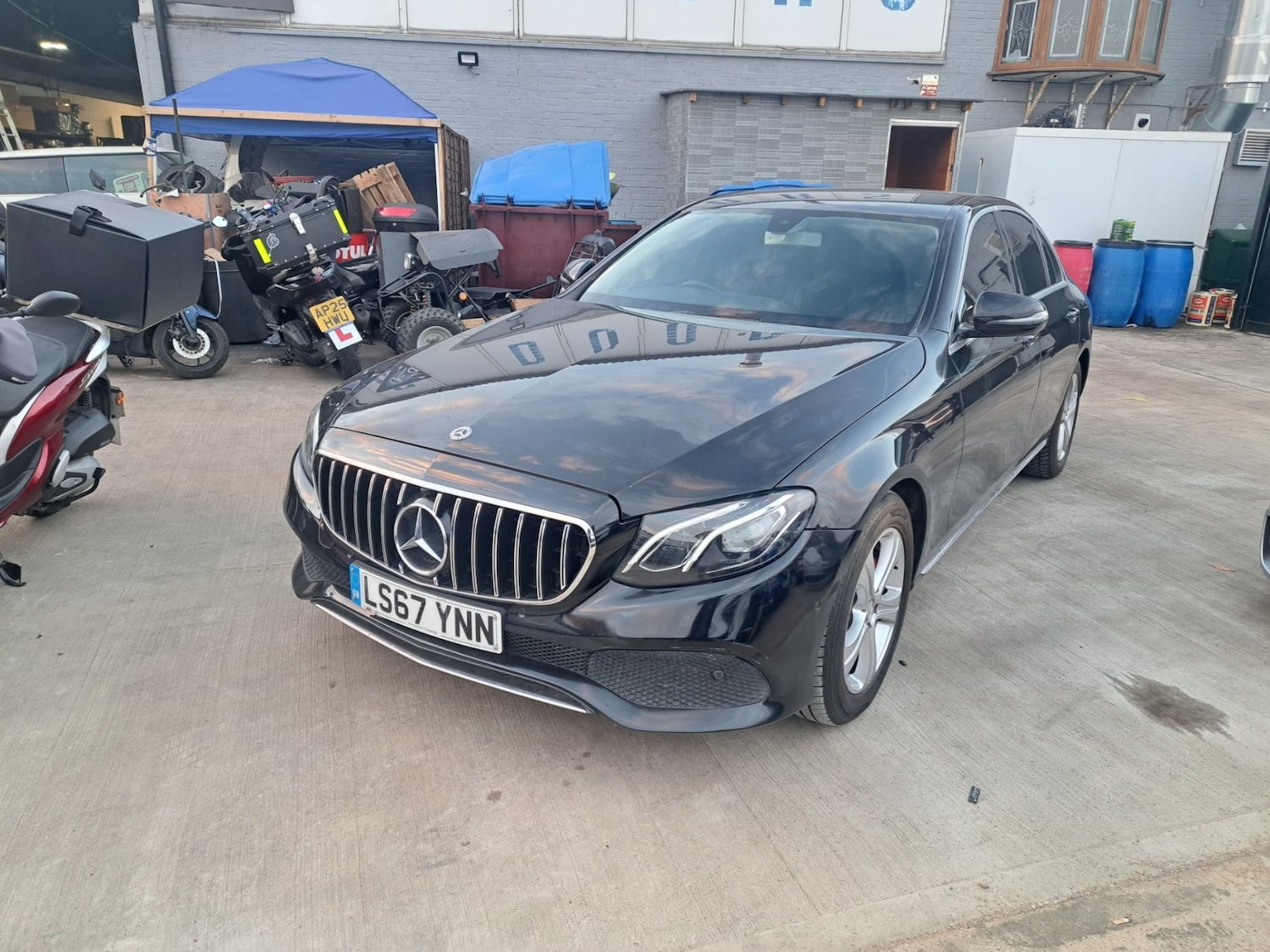 Used Mercedes-Benz E Class 2017 for sale - 76348702: Photo 12