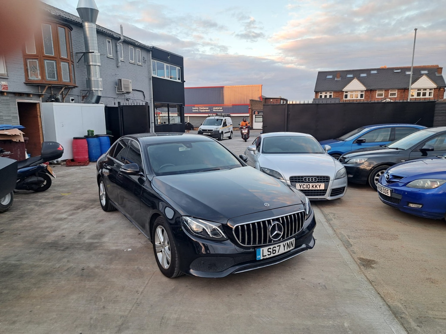 Used Mercedes-Benz E Class 2017 for sale - 76348702: Photo 16
