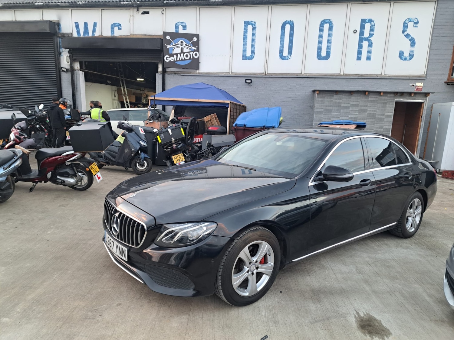 Used Mercedes-Benz E Class 2017 for sale - 76348702: Photo 23