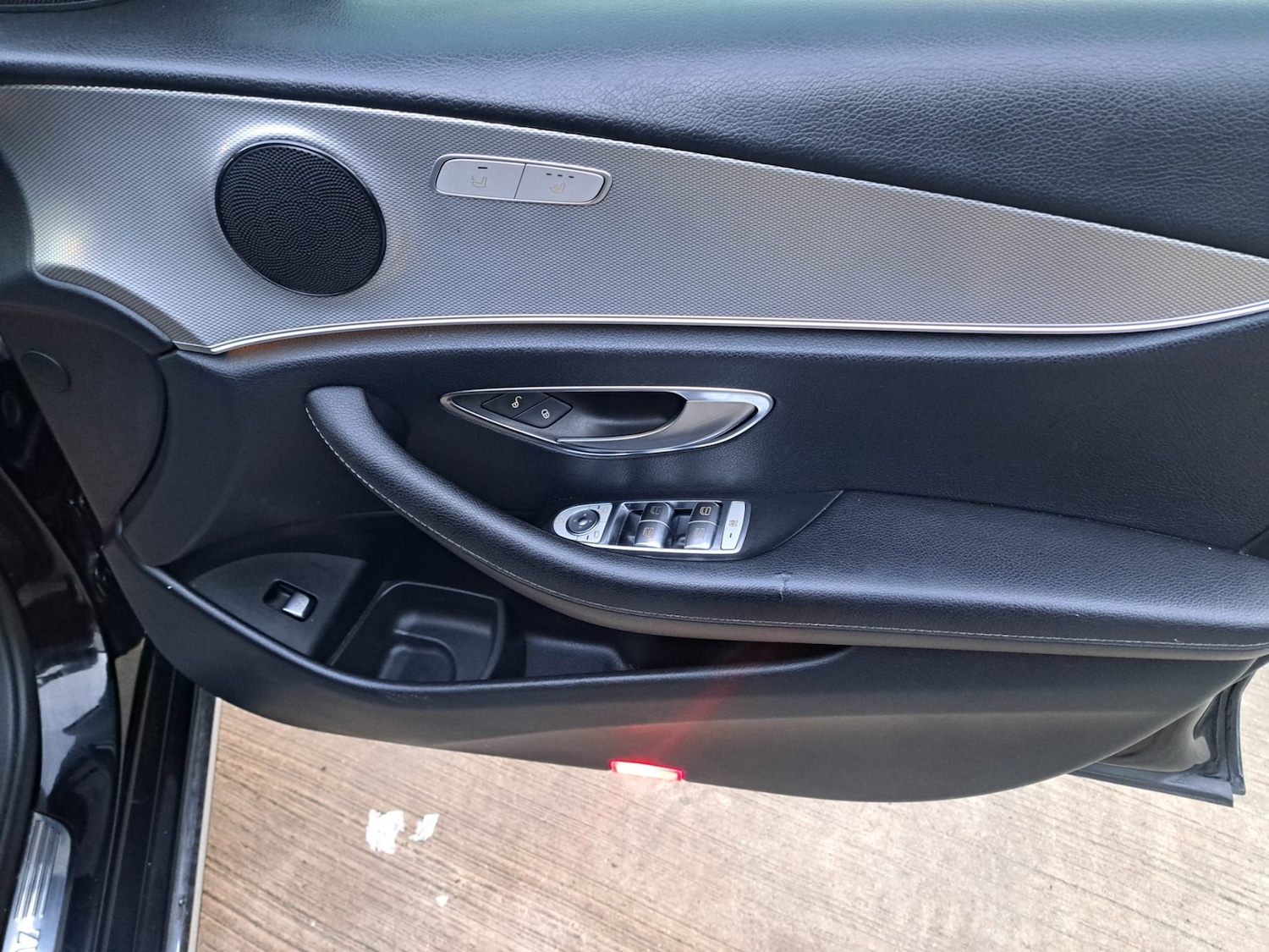 Used Mercedes-Benz E Class 2017 for sale - 76348702: Photo 4