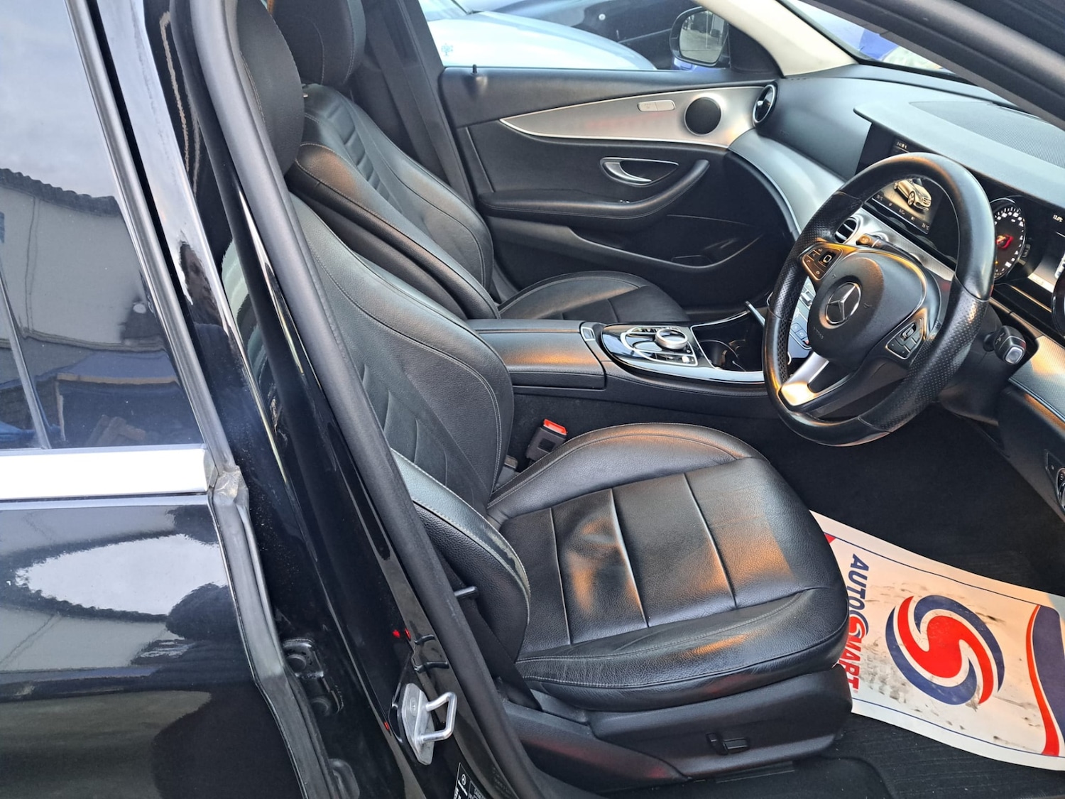 Used Mercedes-Benz E Class 2017 for sale - 76348702: Photo 5