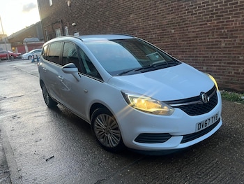 Vauxhall Zafira feature image