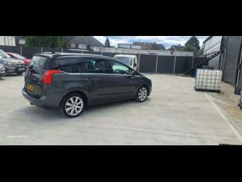 Used Peugeot 5008 2012 for sale - 75188103: Photo