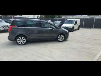 Used Peugeot 5008 2012 for sale - 75188103: Photo