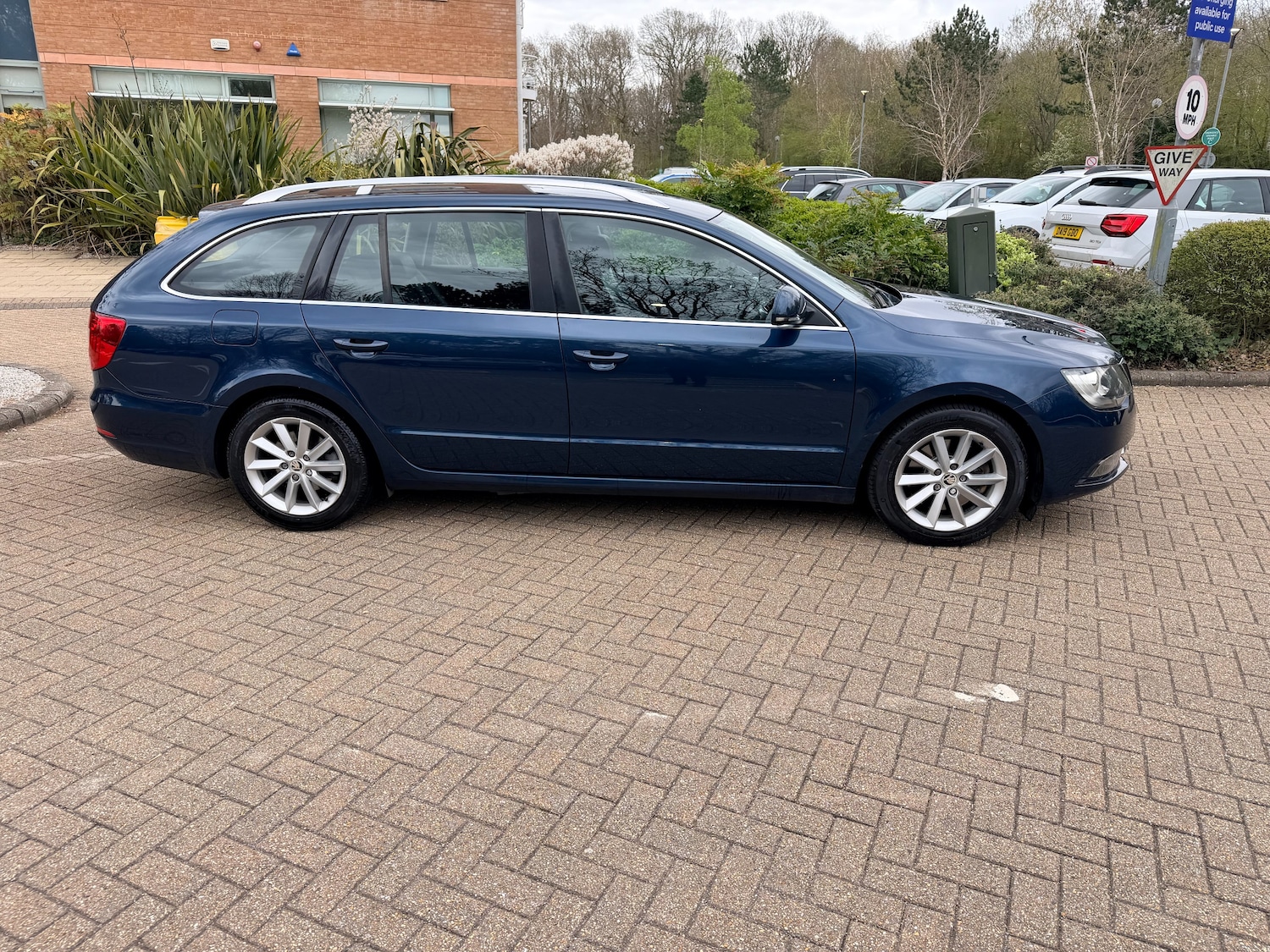 Used Skoda Superb 2015 for sale - 78098426: Photo 4