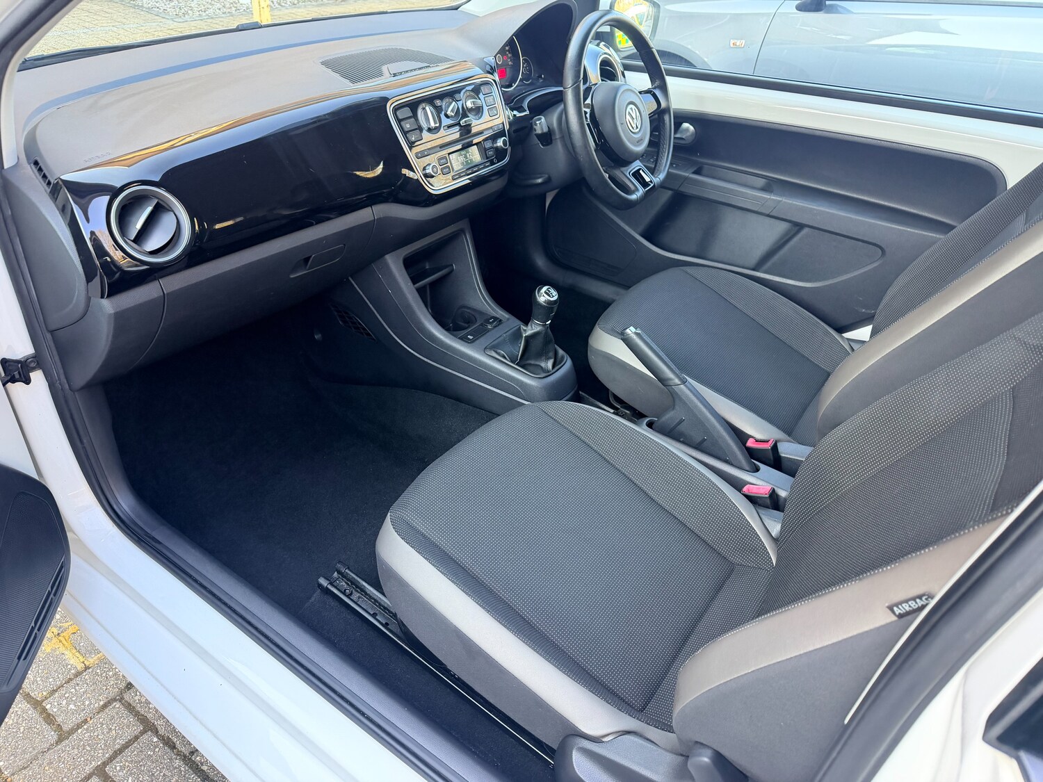 Used Volkswagen up! 2012 for sale - 77747374: Photo 20