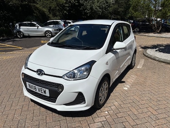 Used Hyundai i10 2018 for sale - 78852456: Photo