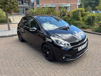 Used Peugeot 208 2017 for sale - 79371632: Photo