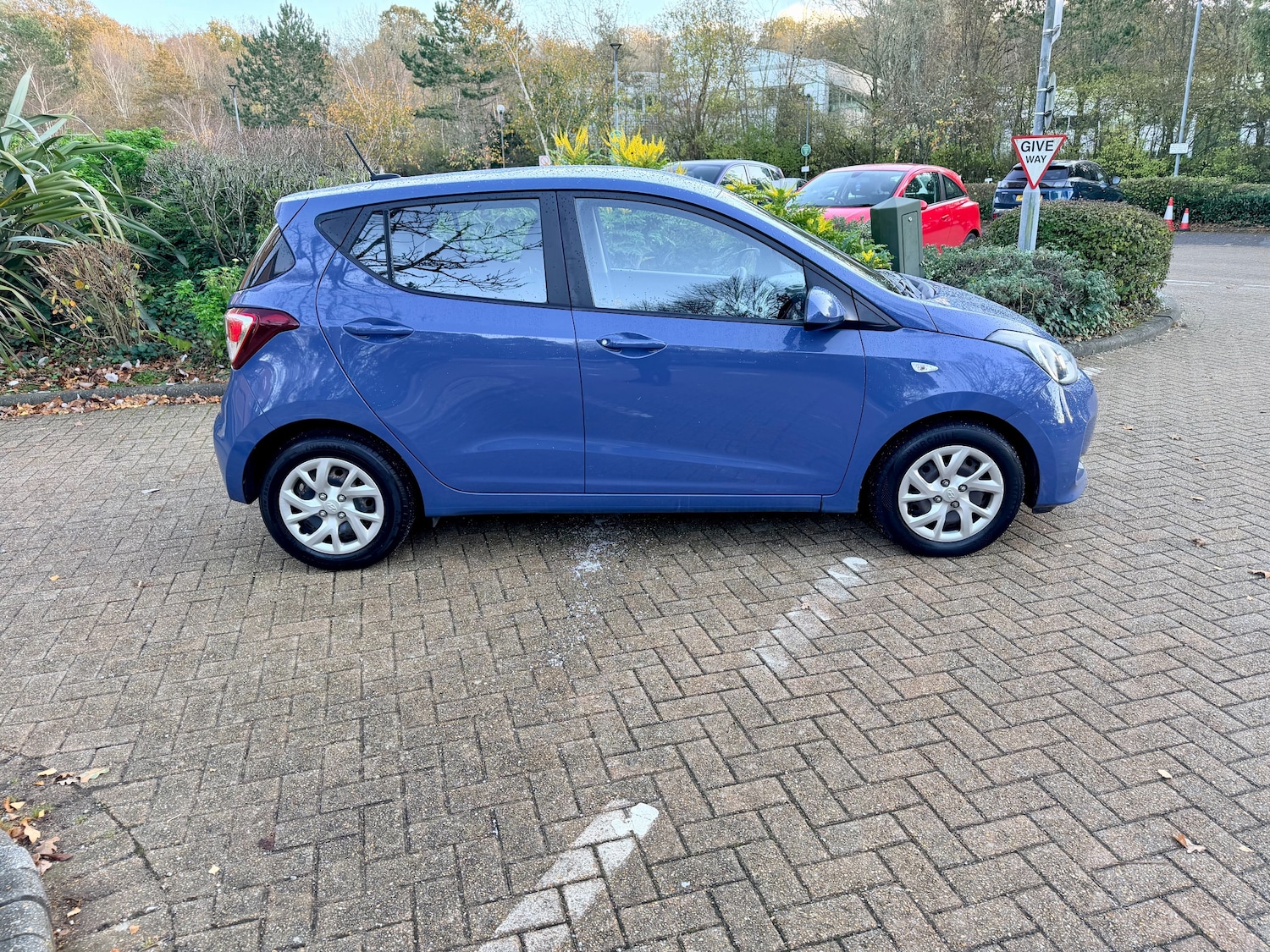 Used Hyundai i10 2017 for sale - 77124287: Photo 4