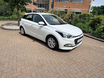 Used Hyundai i20 2018 for sale - 78739440: Photo