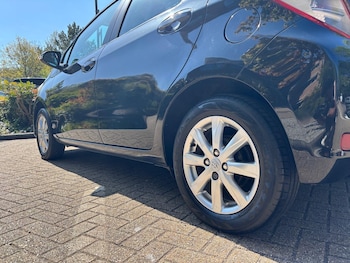 Used Toyota Yaris 2012 for sale - 78351521: Photo