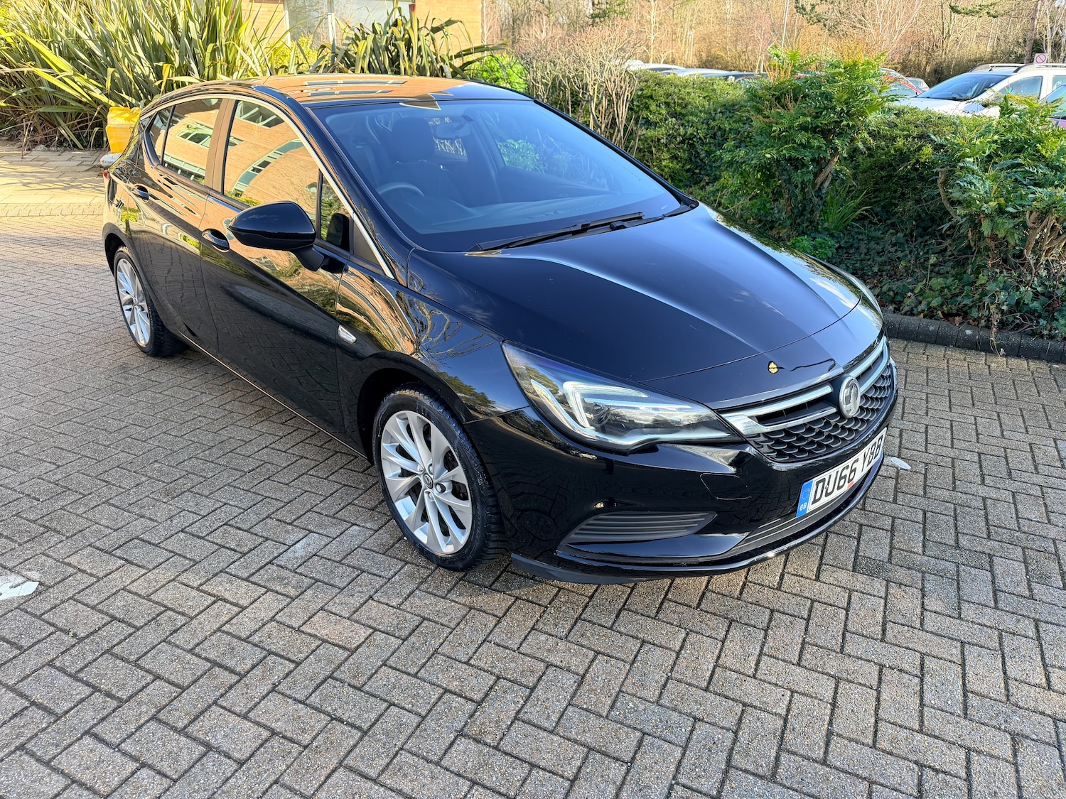 Used Vauxhall Astra for sale - 77364085: Photo 2