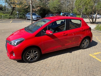 Used Toyota Yaris 2015 for sale - 77995220: Photo