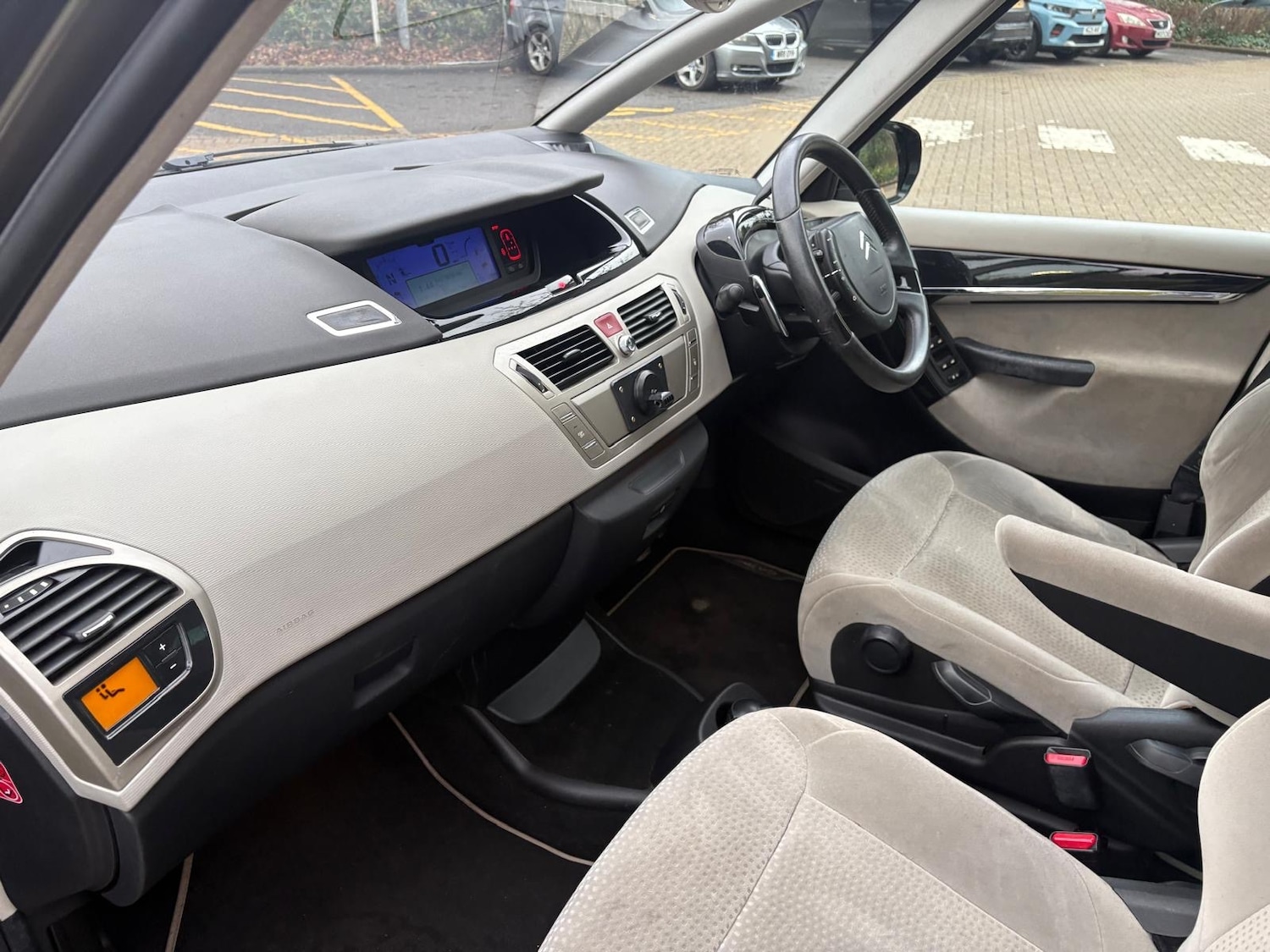 Used Citroen C4 Picasso 2009 for sale - 77499790: Photo 21