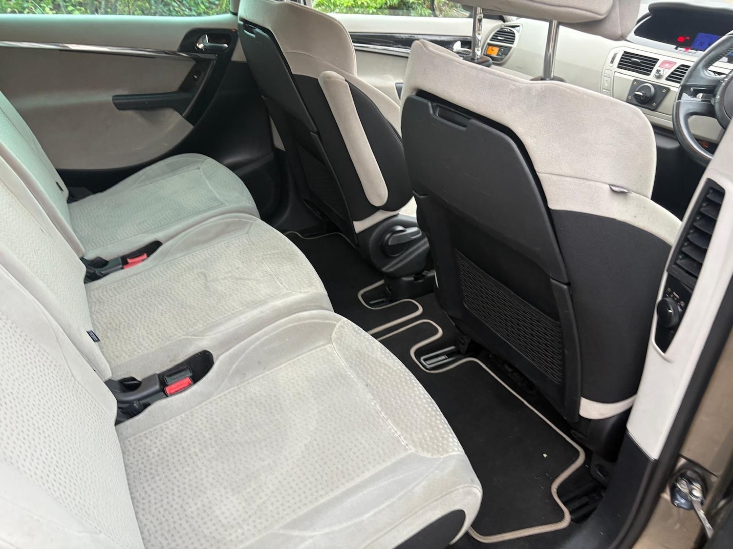 Used Citroen C4 Picasso 2009 for sale - 77499790: Photo 27