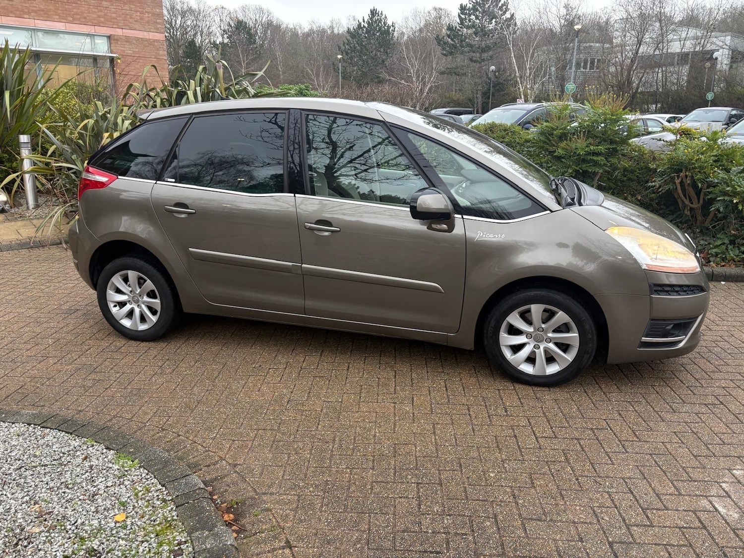 Used Citroen C4 Picasso 2009 for sale - 77499790: Photo 4