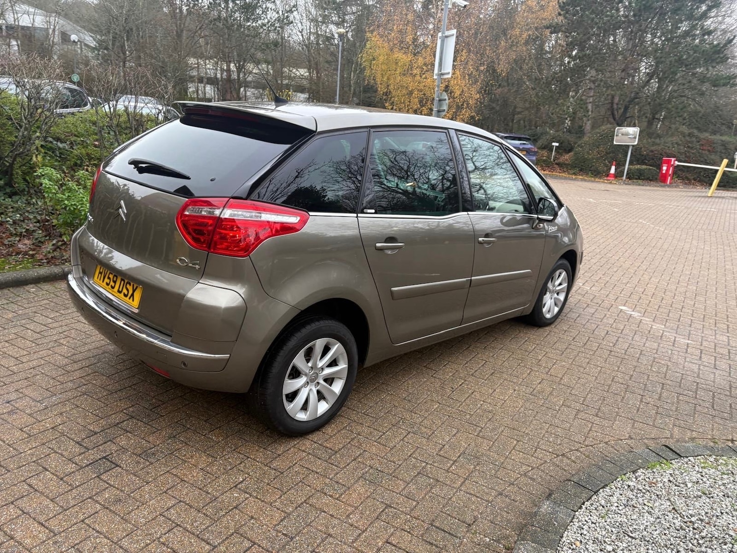 Used Citroen C4 Picasso 2009 for sale - 77499790: Photo 8