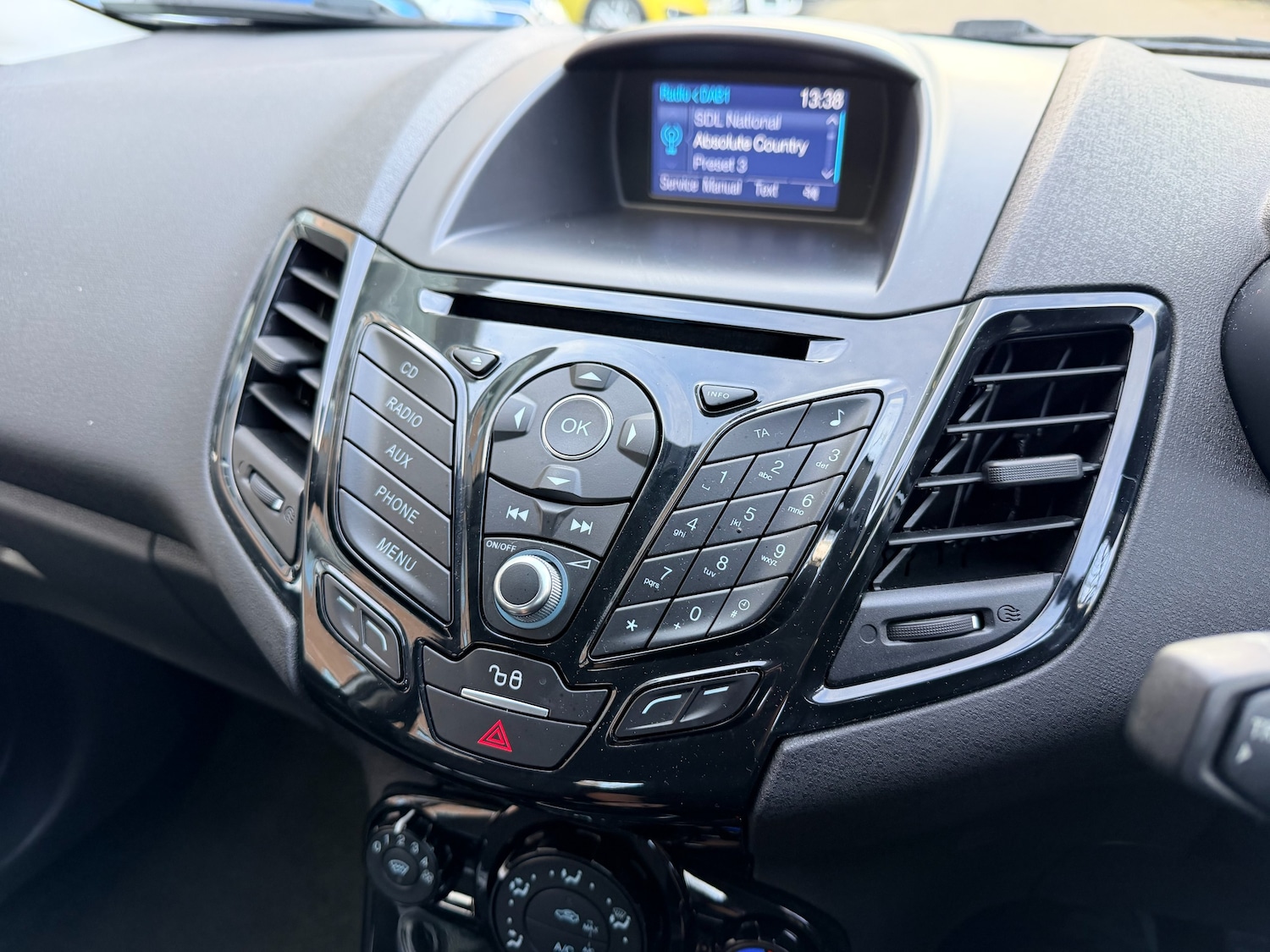 Used Ford Fiesta 2016 for sale - 77262845: Photo 24