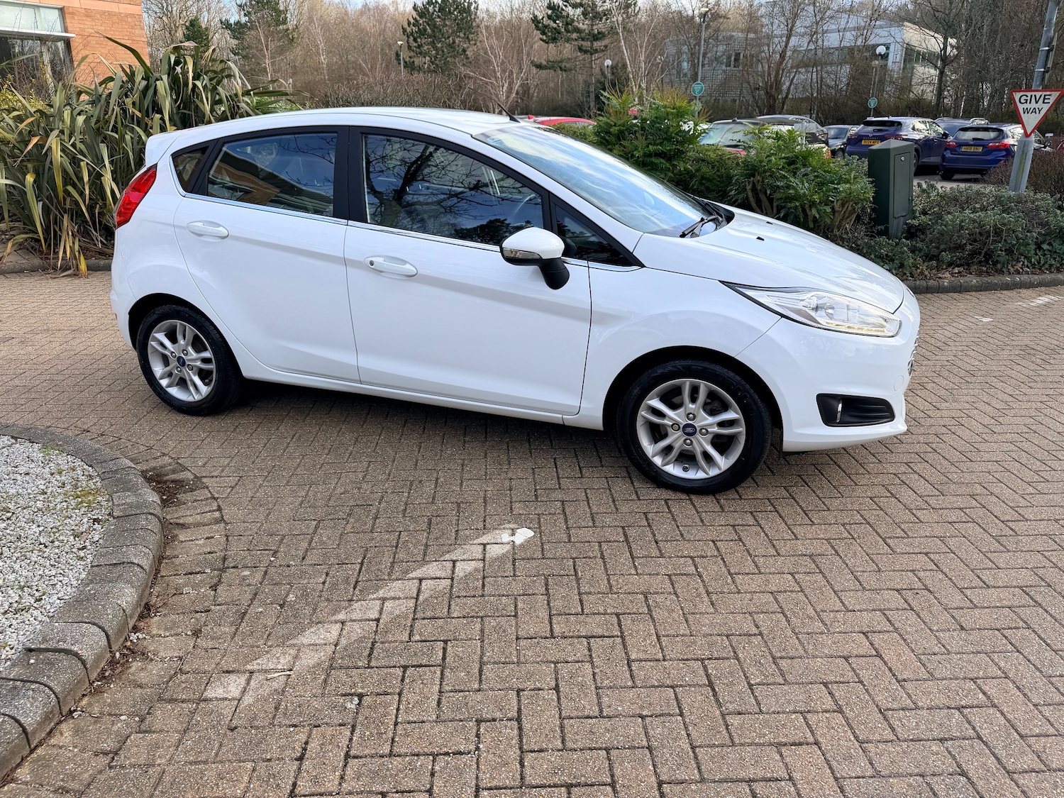 Used Ford Fiesta 2016 for sale - 77262845: Photo 4