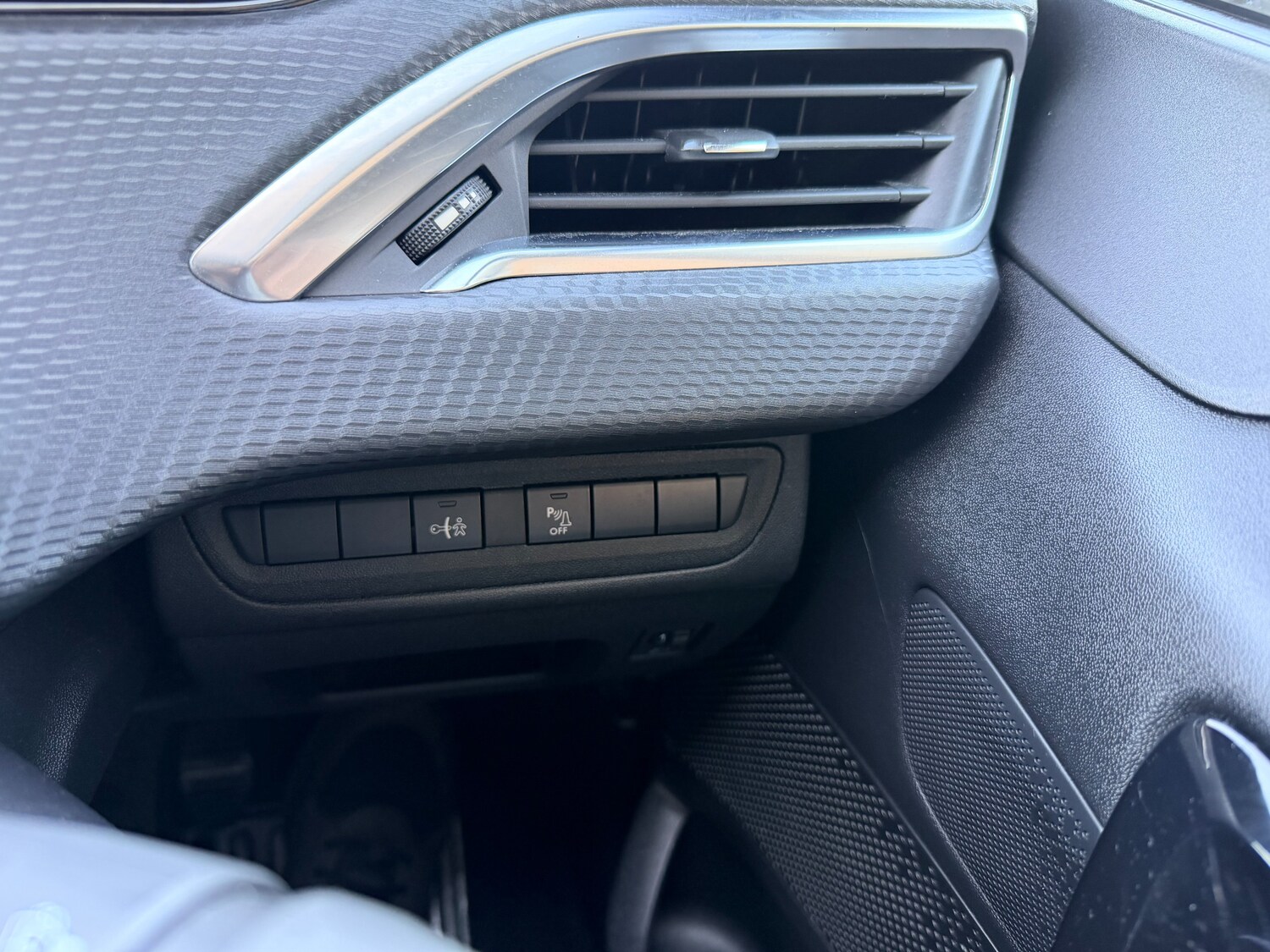 Used Peugeot 208 2018 for sale - 77679746: Photo 21