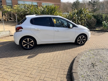 Used Peugeot 208 2018 for sale - 77679746: Photo