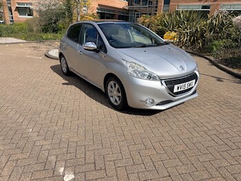 Used Peugeot 208 2015 for sale - 77995238: Photo