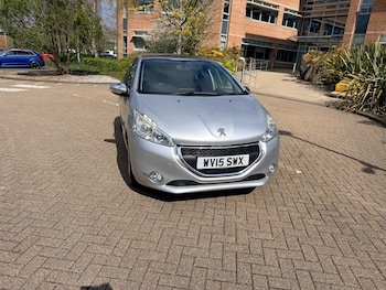 Used Peugeot 208 2015 for sale - 77995238: Photo