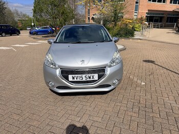 Used Peugeot 208 2015 for sale - 77995238: Photo
