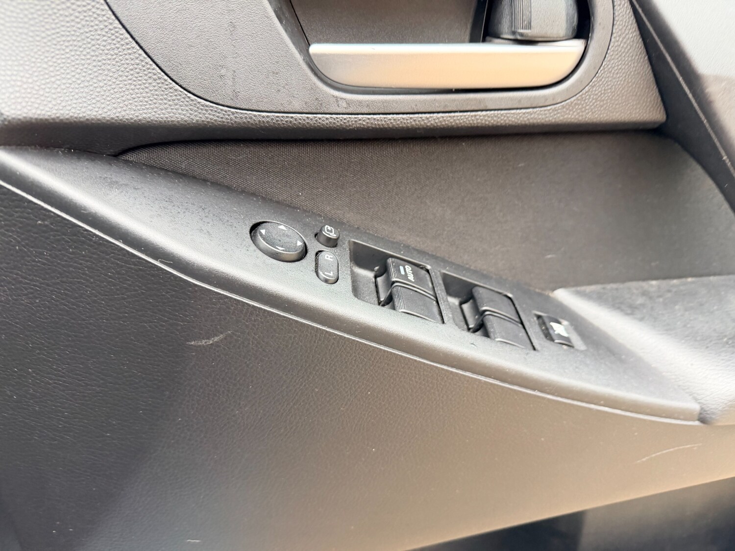 Used Mazda Mazda3 2010 for sale - 77849097: Photo 17