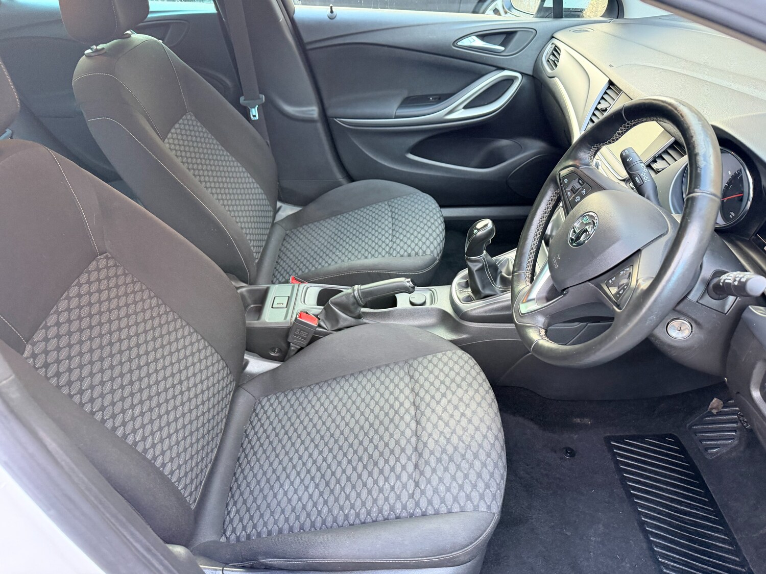 Used Vauxhall Astra 2018 for sale - 77431780: Photo 21