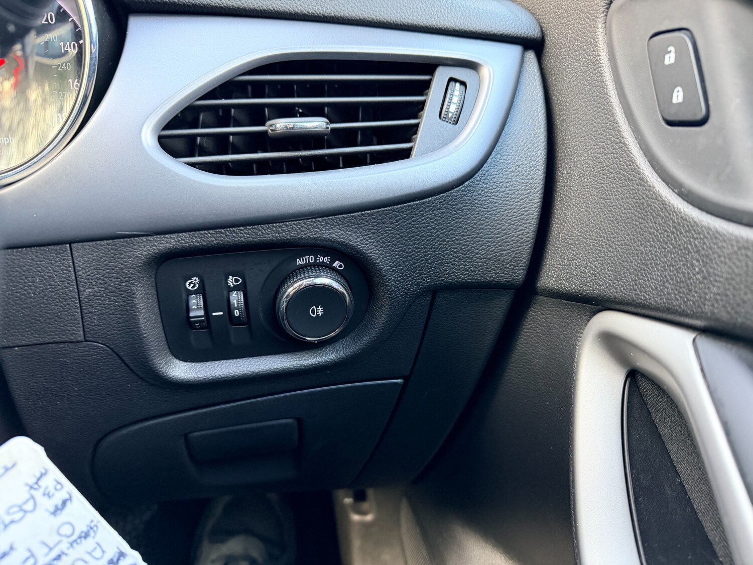 Used Vauxhall Astra 2018 for sale - 77431780: Photo 25