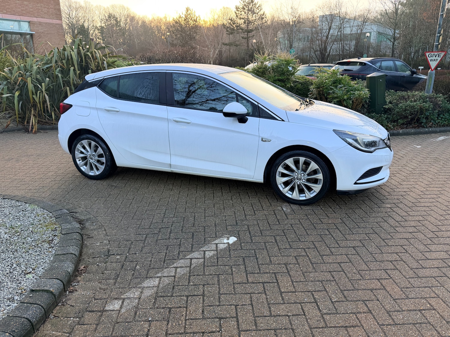 Used Vauxhall Astra 2018 for sale - 77431780: Photo 4
