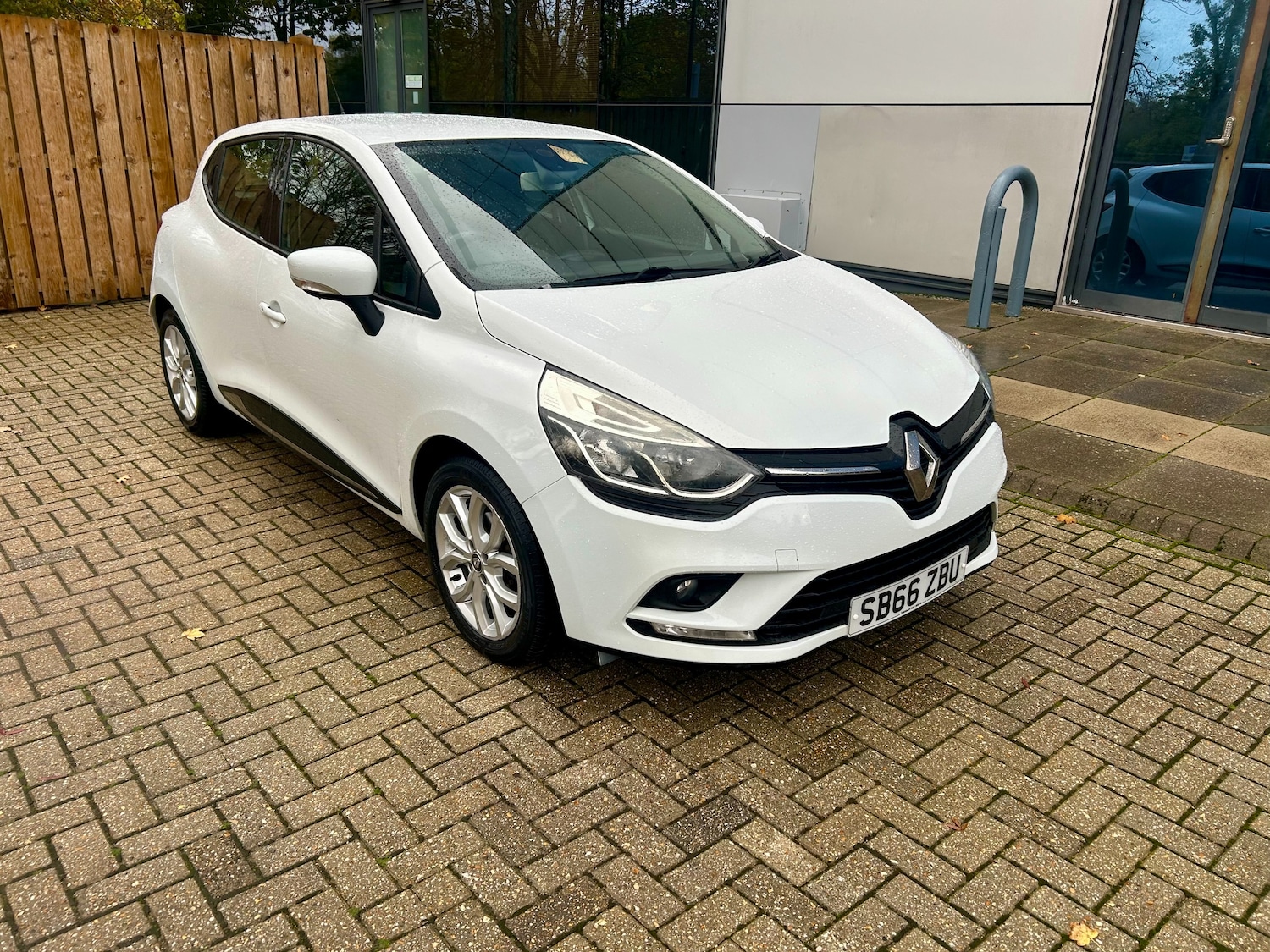 Used Renault Clio 2016 for sale - 77124296: Photo 11