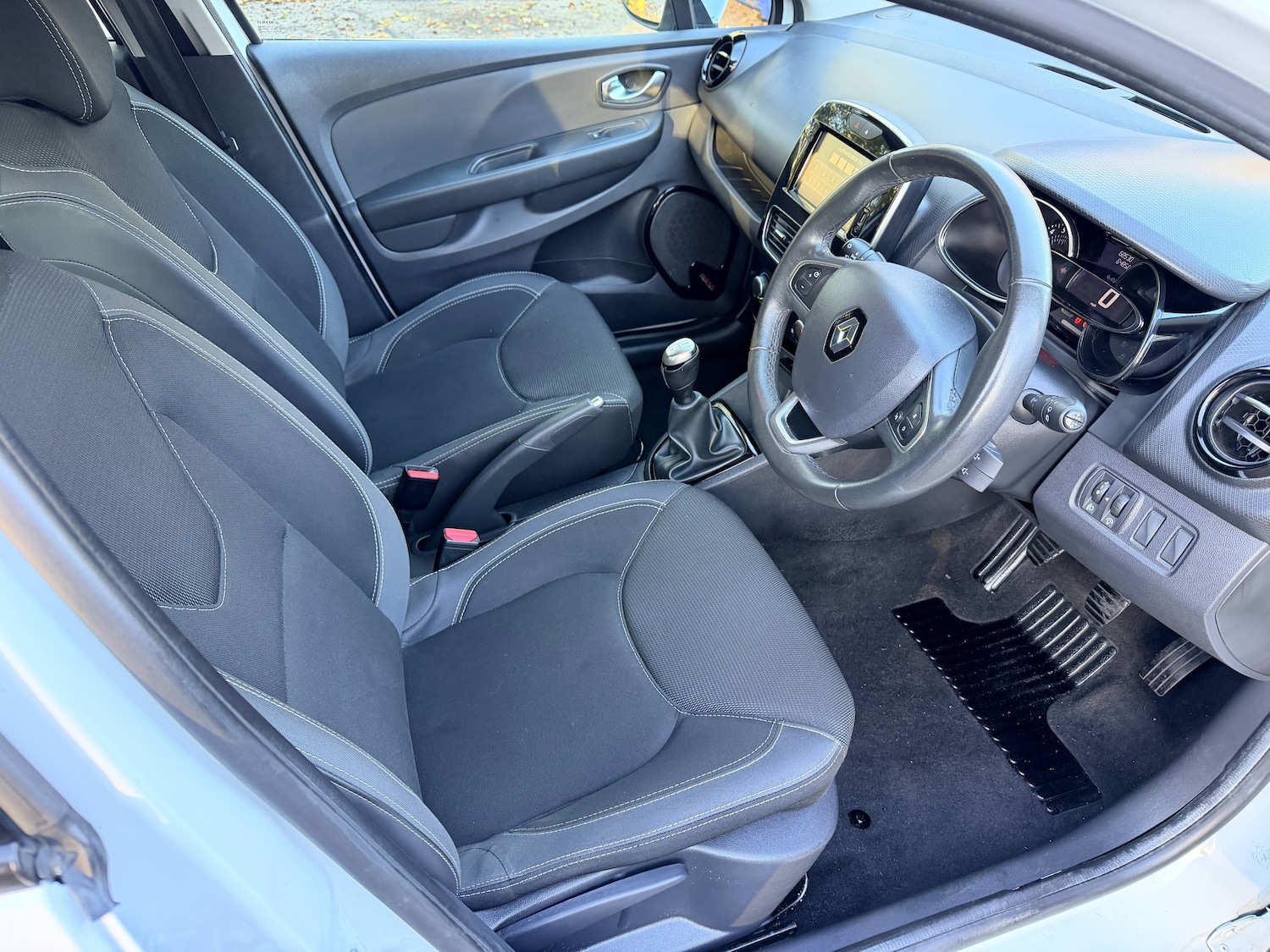 Used Renault Clio 2016 for sale - 77124296: Photo 22