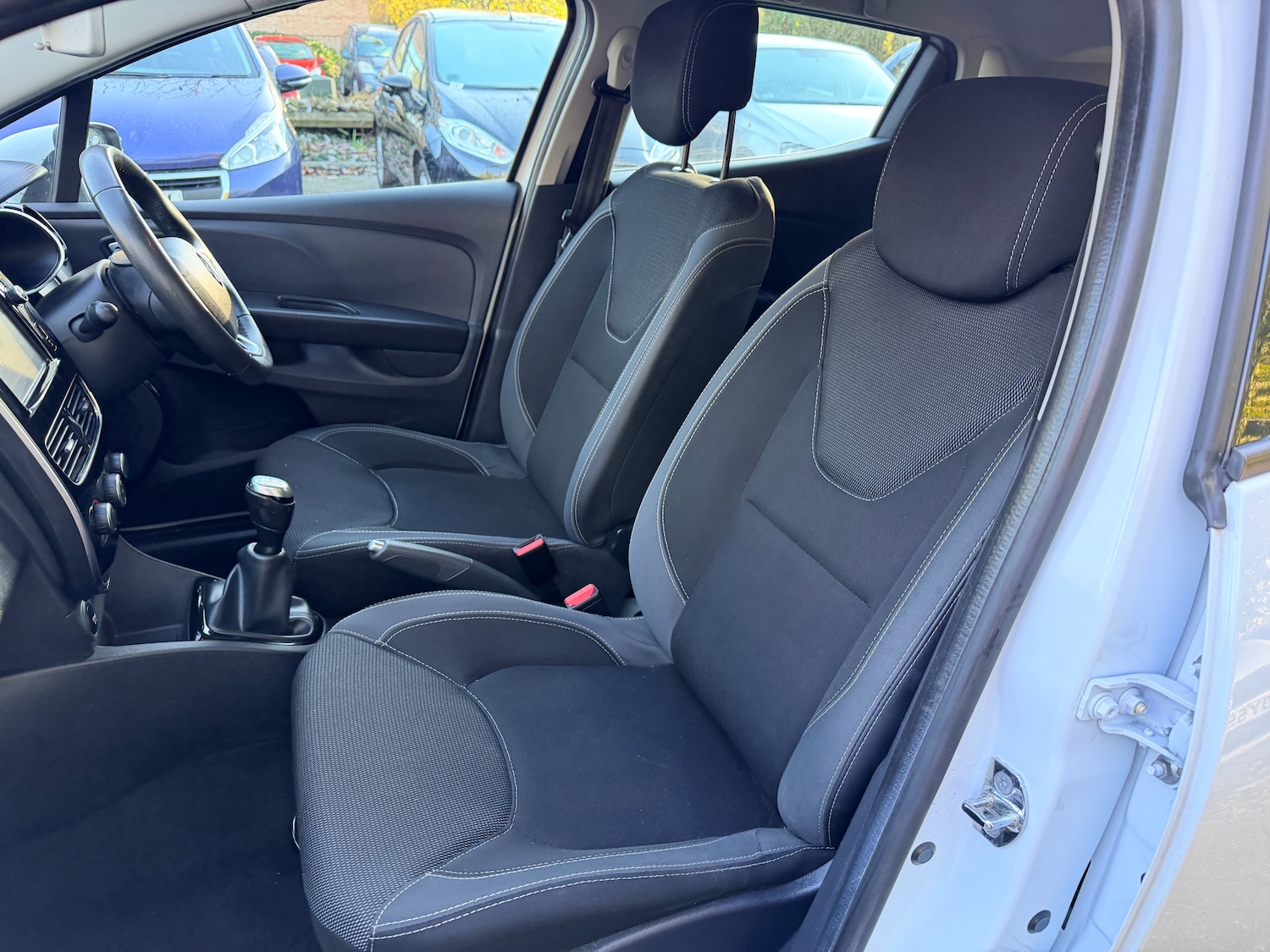 Used Renault Clio 2016 for sale - 77124296: Photo 30