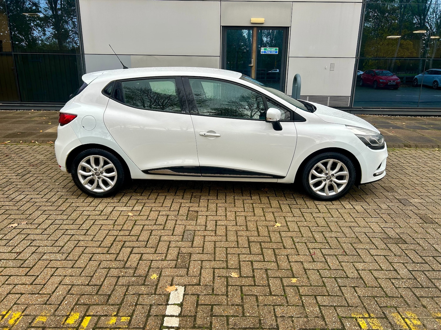 Used Renault Clio 2016 for sale - 77124296: Photo 4