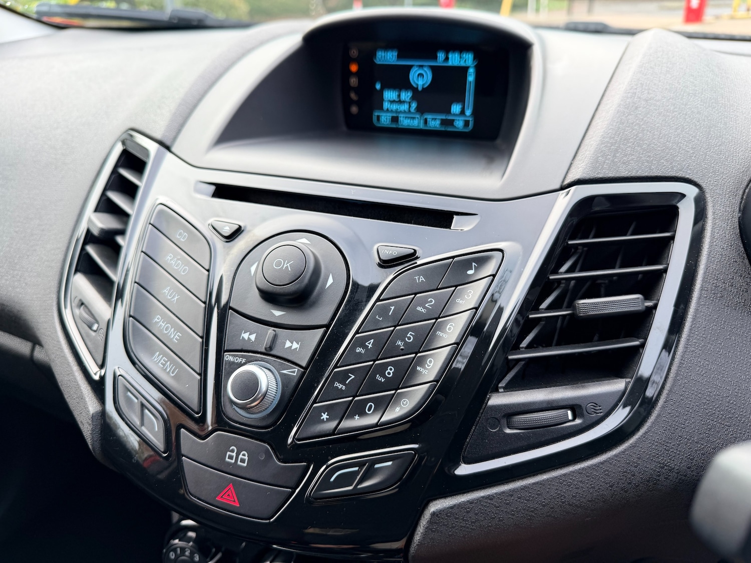 Used Ford Fiesta 2013 for sale - 77124282: Photo 15