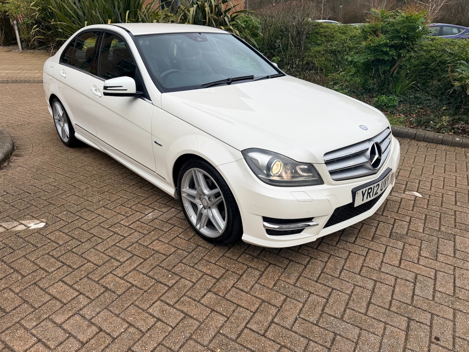 Used Mercedes-Benz C Class 2012 for sale - 77546157: Photo 2